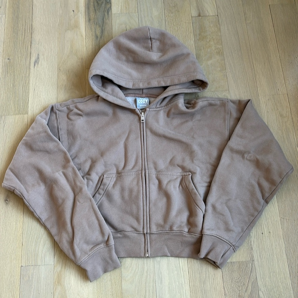 Aritzia cozy bf cropped hoodie
